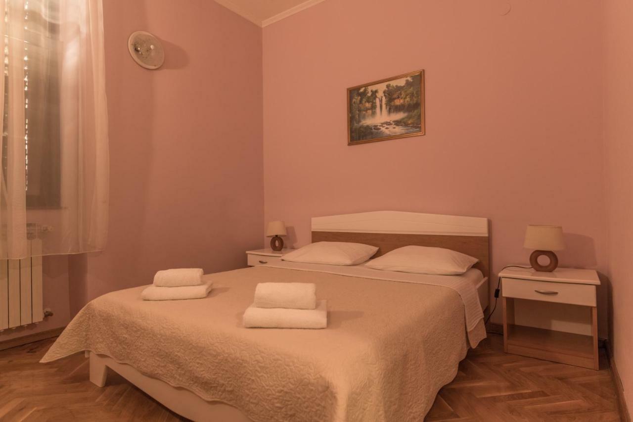 Hotel Park Drniš מראה חיצוני תמונה