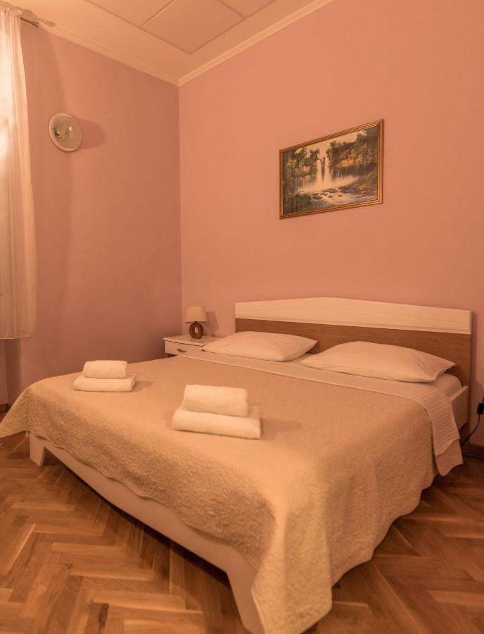 Hotel Park Drniš מראה חיצוני תמונה
